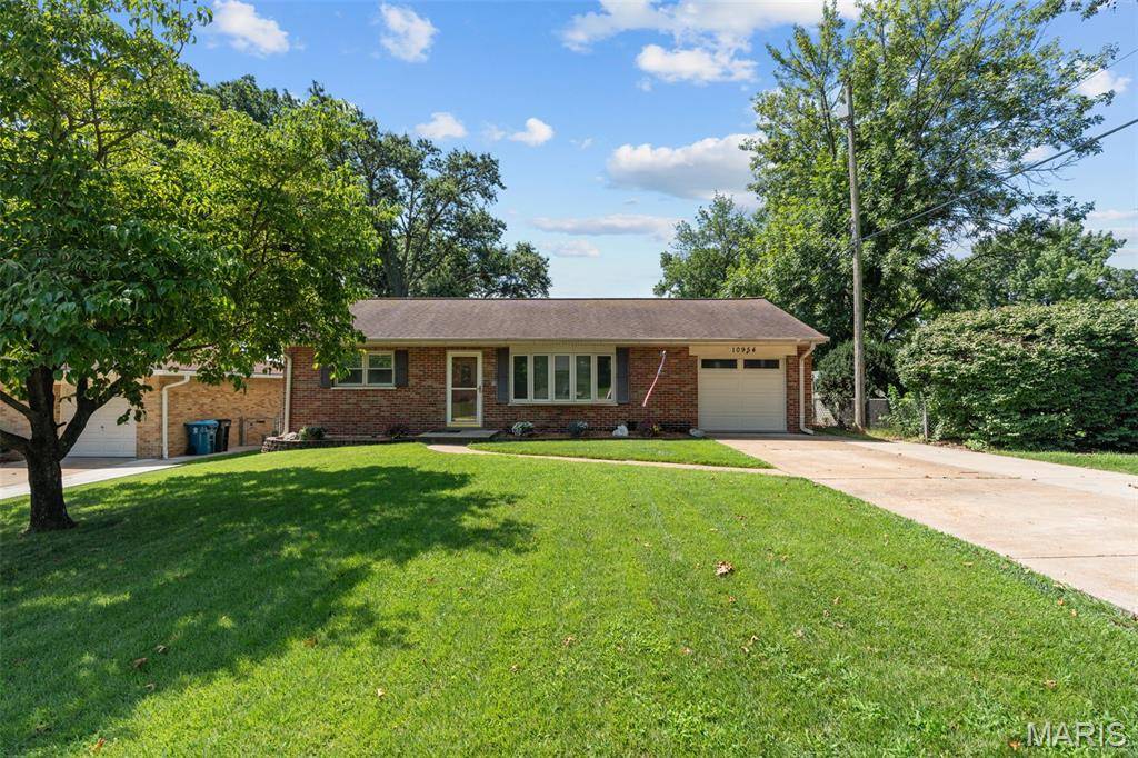 10954 Vargas DR, St Louis, MO 63123