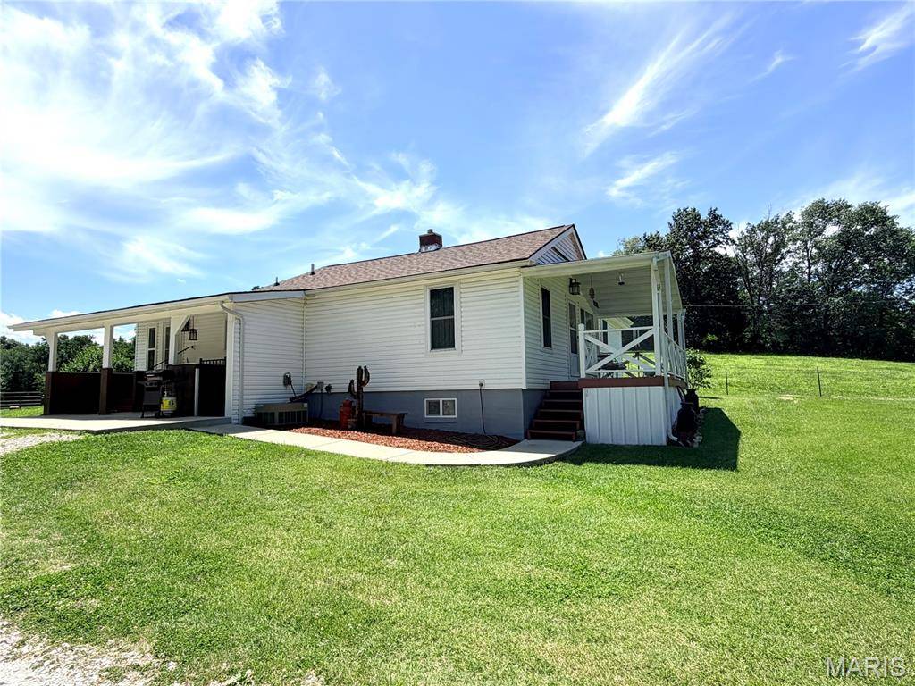 1086 Mill Hill RD, St Clair, MO 63077