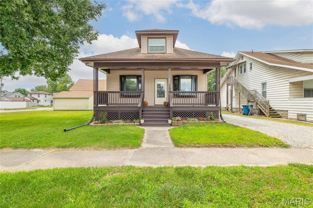 640 E Ferguson AVE, Wood River, IL 62095