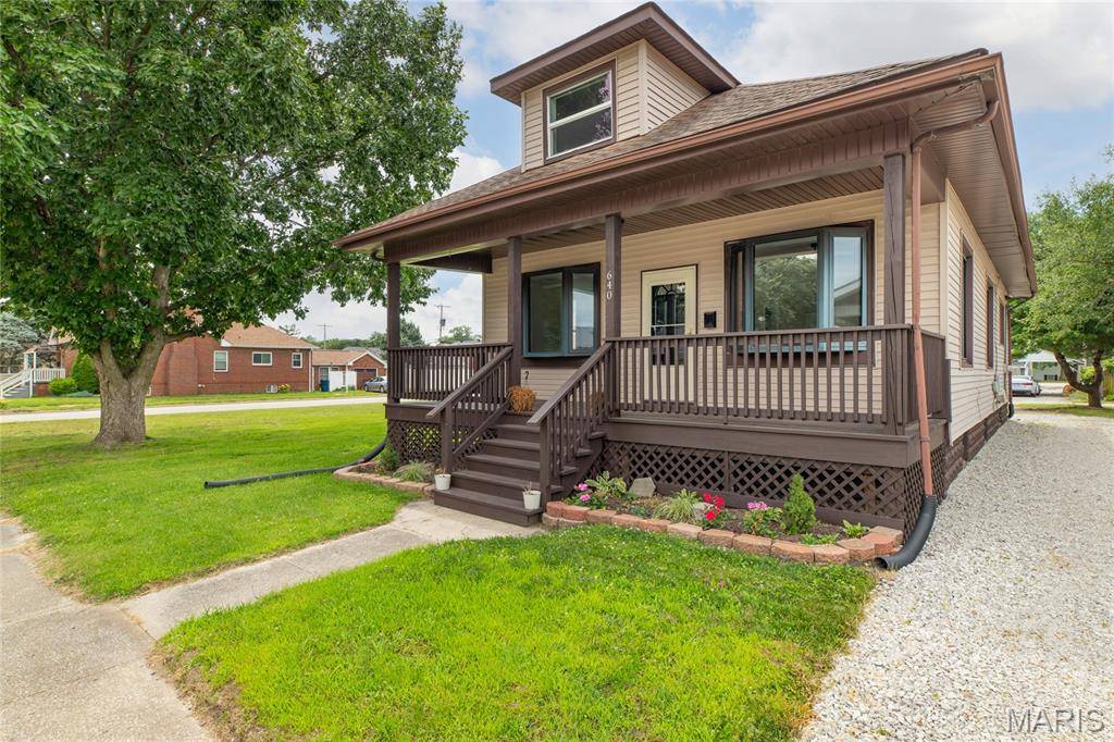640 E Ferguson AVE, Wood River, IL 62095