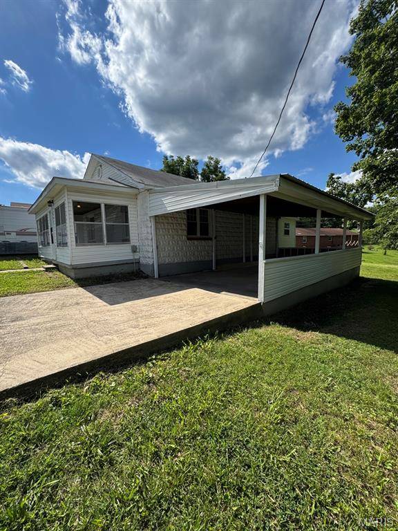 255 W Reed AVE, Puxico, MO 63960
