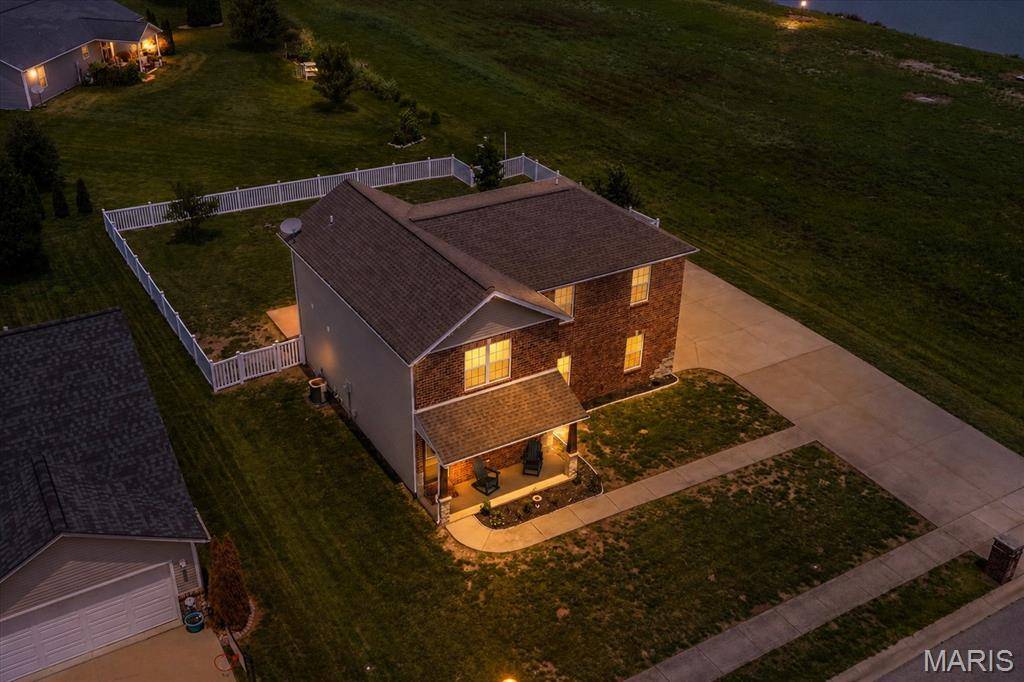 10009 PATRIOT DR, Breese, IL 62230
