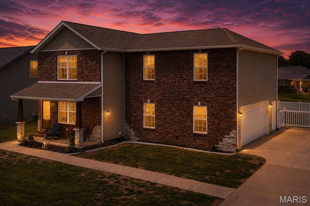 10009 PATRIOT DR, Breese, IL 62230