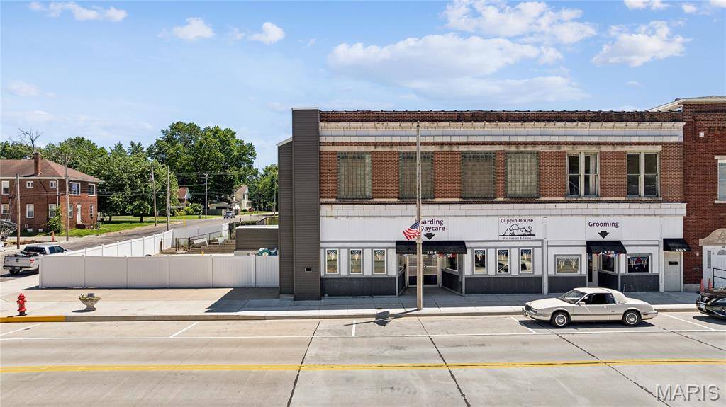 124 E Main ST, Staunton, IL 62088