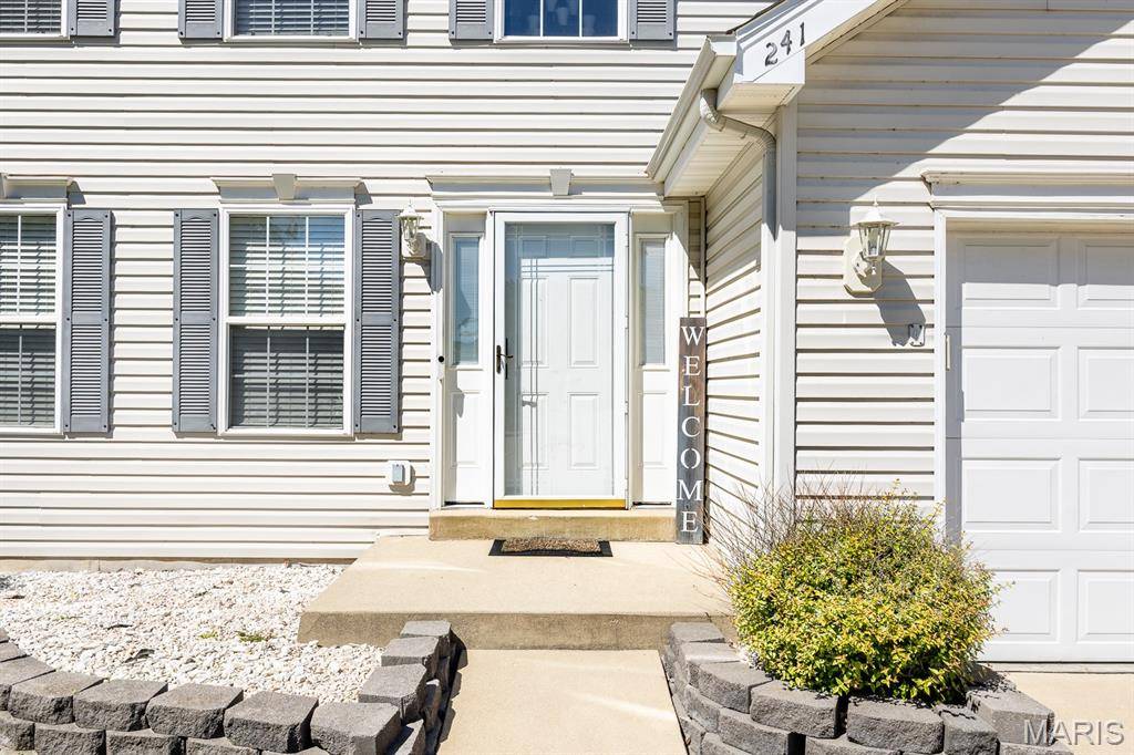 241 Brookmanor CT, Belleville, IL 62221