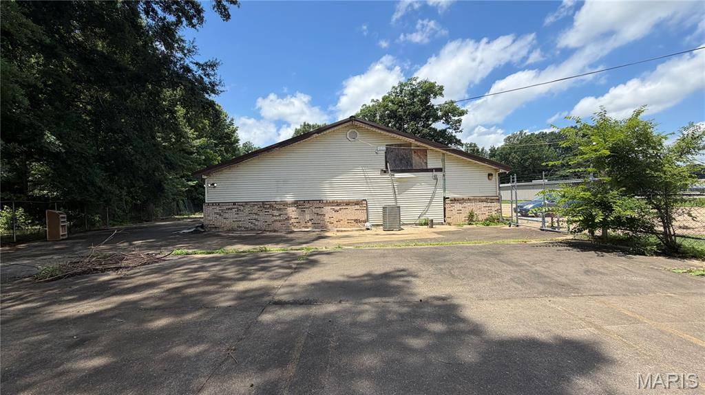 1694 Hwy 53, Poplar Bluff, MO 63901
