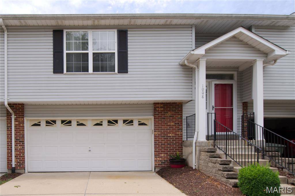 1008 Kamptown DR #C, St Charles, MO 63376