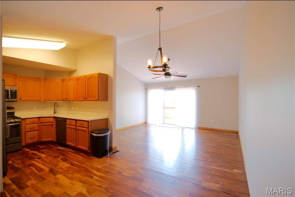 1008 Kamptown DR #C, St Charles, MO 63376