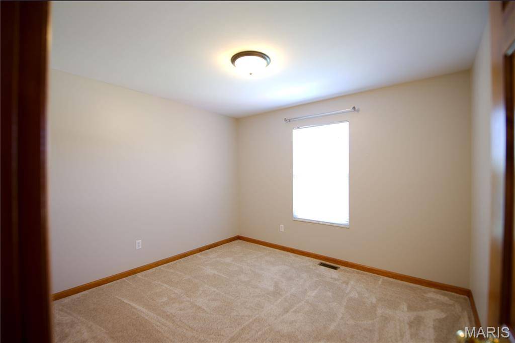 1008 Kamptown DR #C, St Charles, MO 63376
