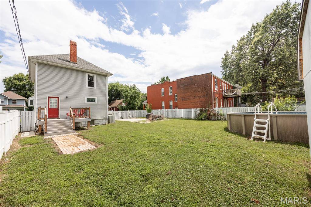 2423 Benton ST, Granite City, IL 62040