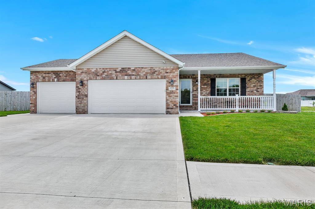 3548 Cardinal Crossing BLVD, Granite City, IL 62040