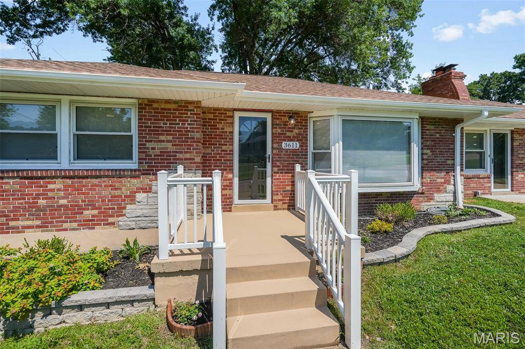 3611 Forest Dale DR, St Louis, MO 63125
