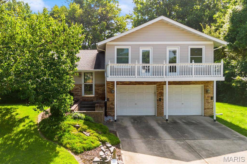 700 Andra DR, Maryville, IL 62062