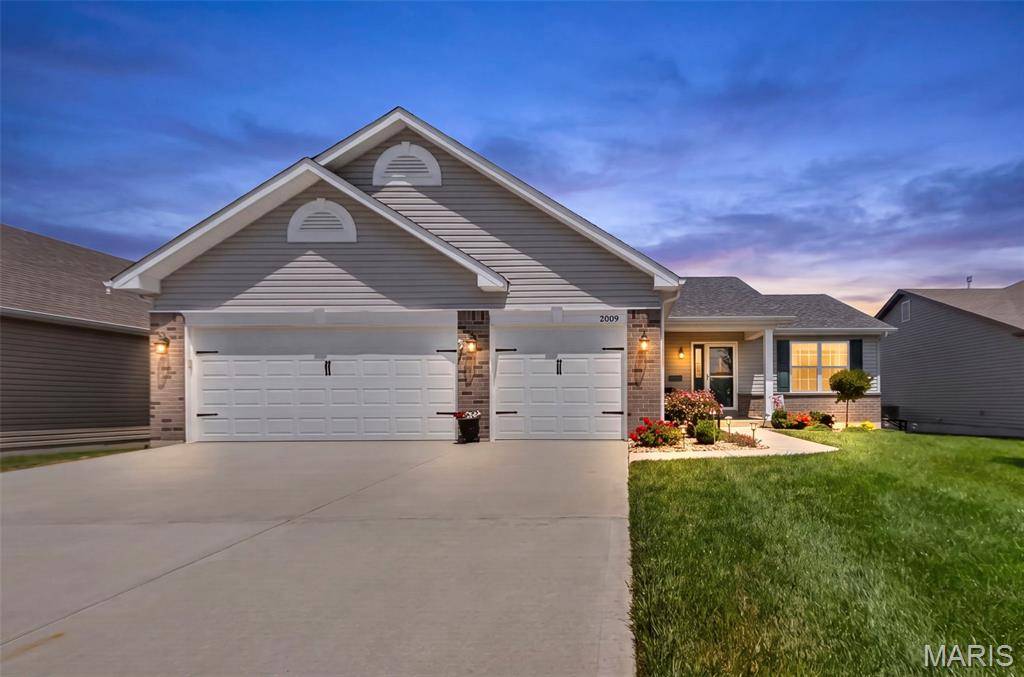 2009 White Branch DR, St Paul, MO 63366