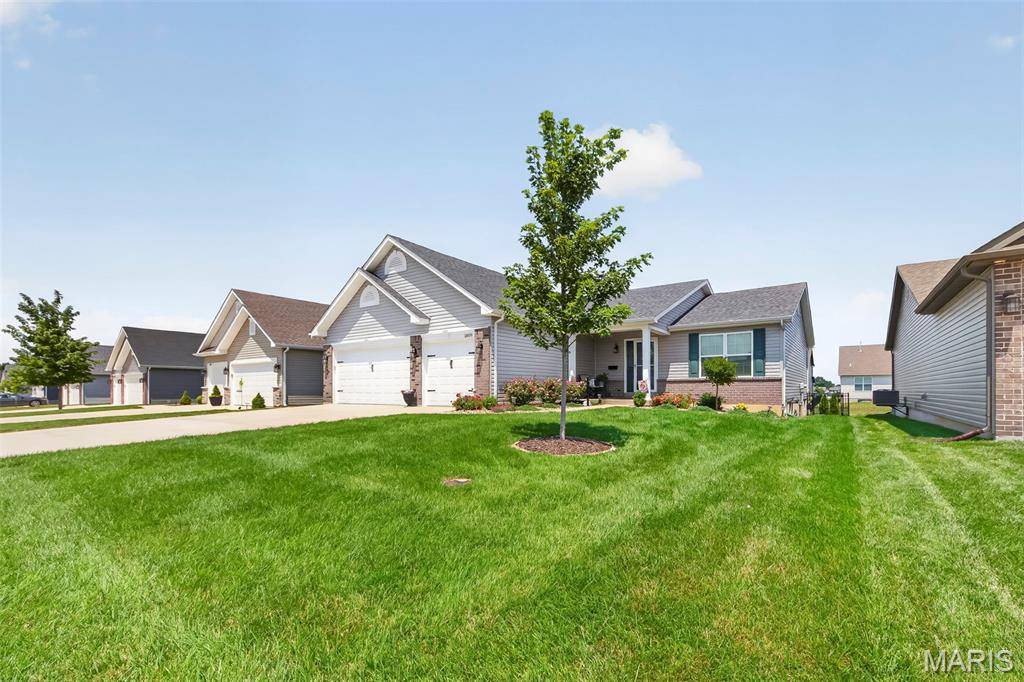 2009 White Branch DR, St Paul, MO 63366