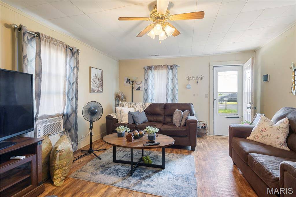 404 W Murray LN, Sikeston, MO 63801