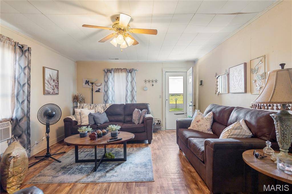 404 W Murray LN, Sikeston, MO 63801