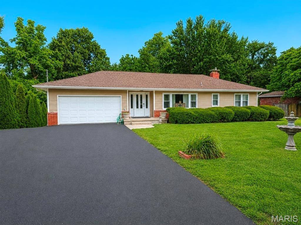 269 Westwood PL, East Alton, IL 62024