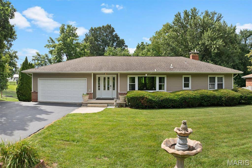 269 Westwood PL, East Alton, IL 62024