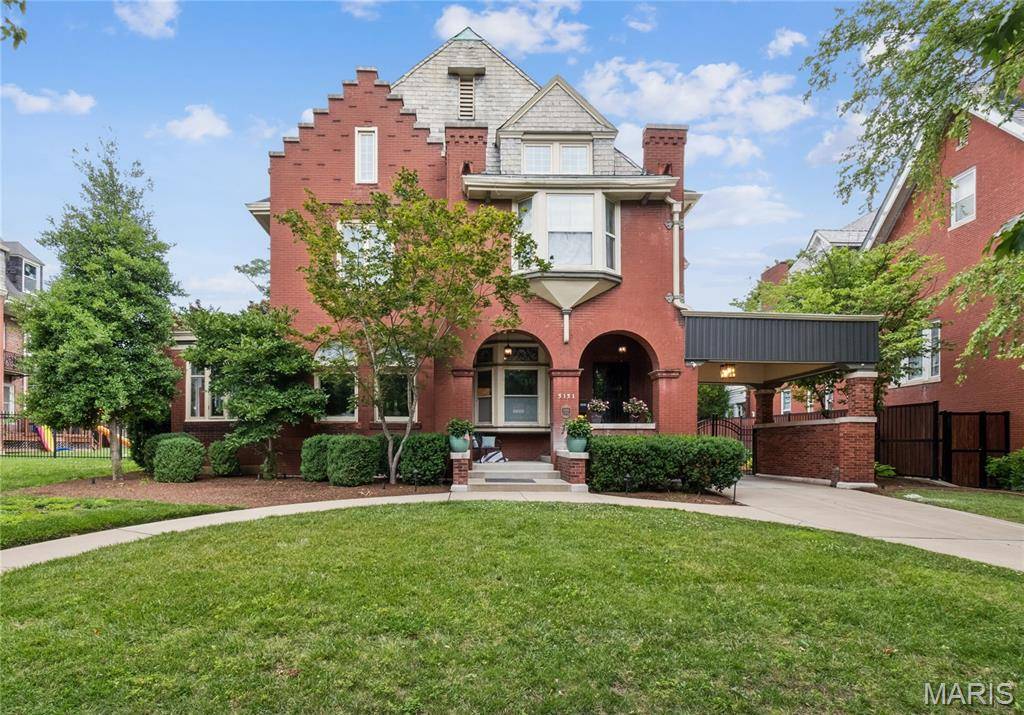 3131 Russell BLVD, St Louis, MO 63104