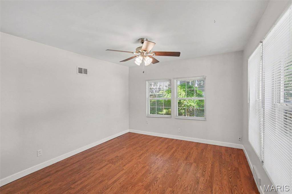 824 N Forest AVE, Webster Groves, MO 63119