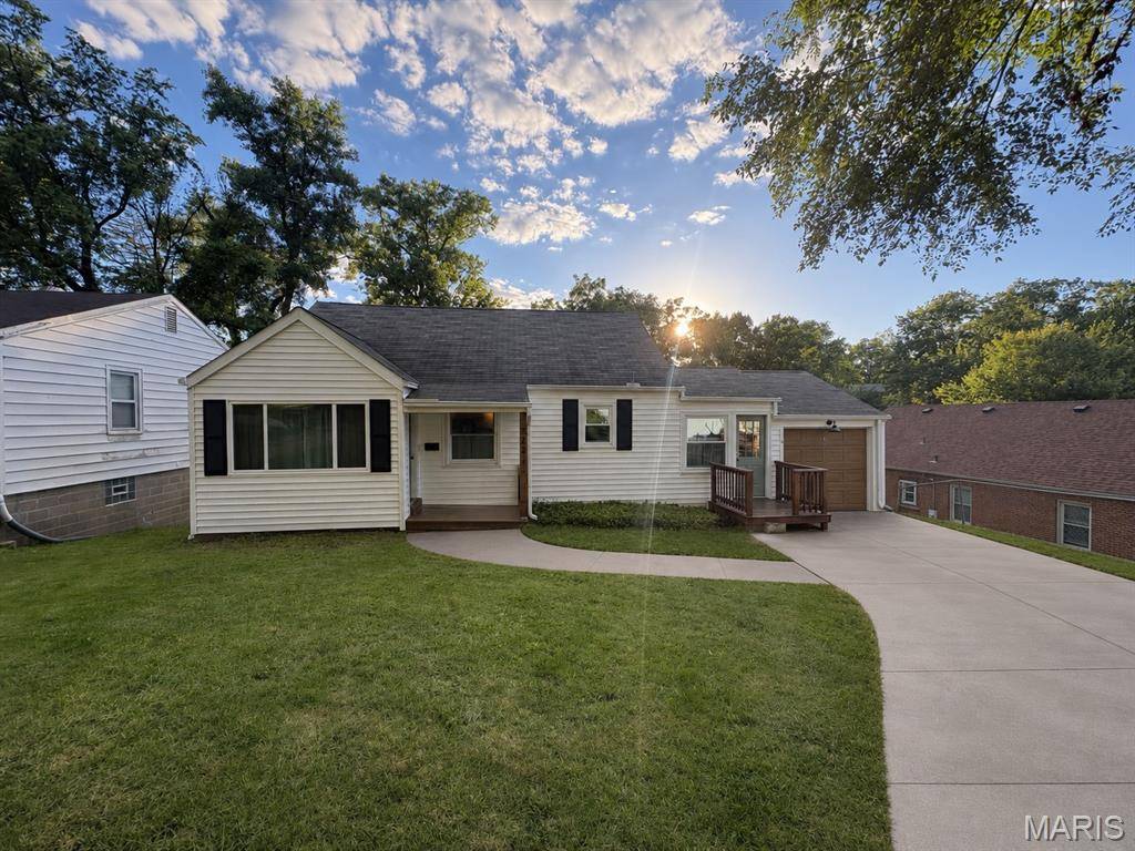 523 N Clay AVE, Ferguson, MO 63135