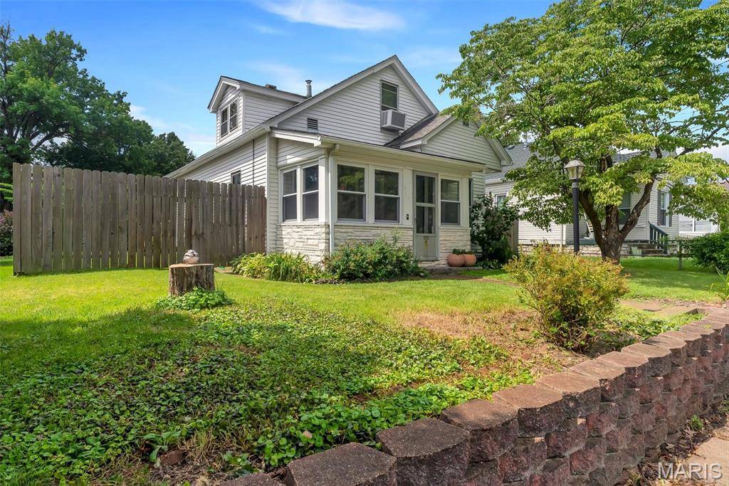 907 Hawley AVE, Alton, IL 62002