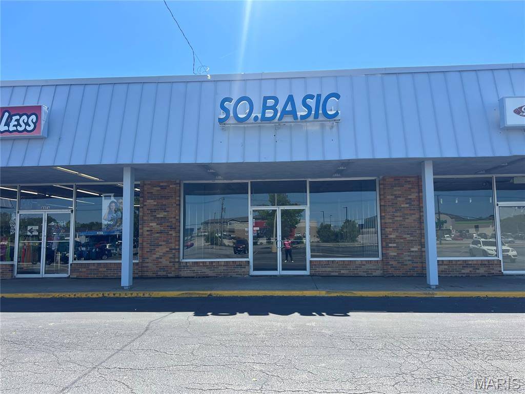 8974 Jennings Station RD, Jennings, MO 63136