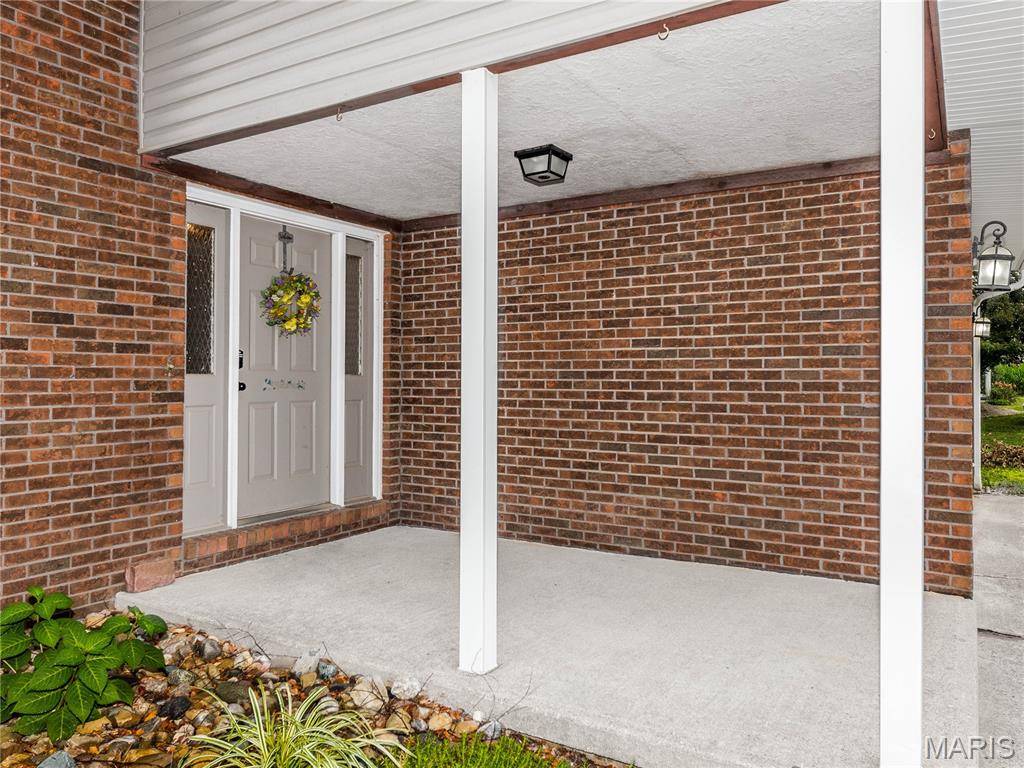202 Willow DR, Collinsville, IL 62234
