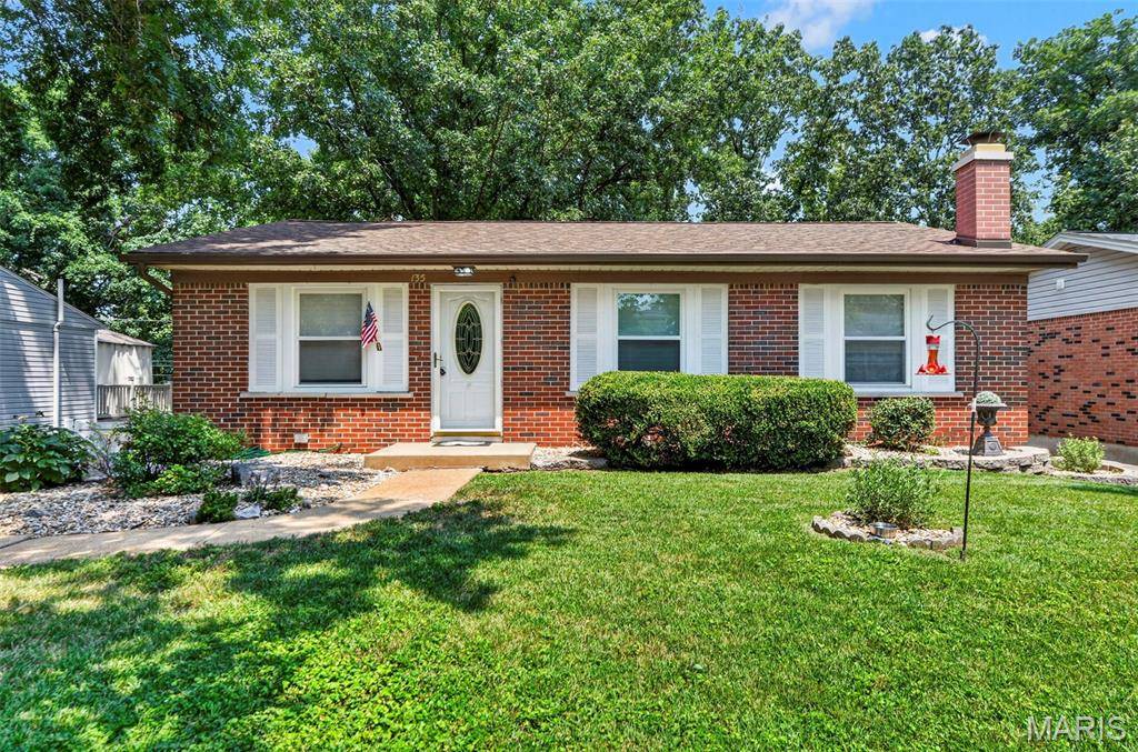 135 Linnview DR, St Louis, MO 63129