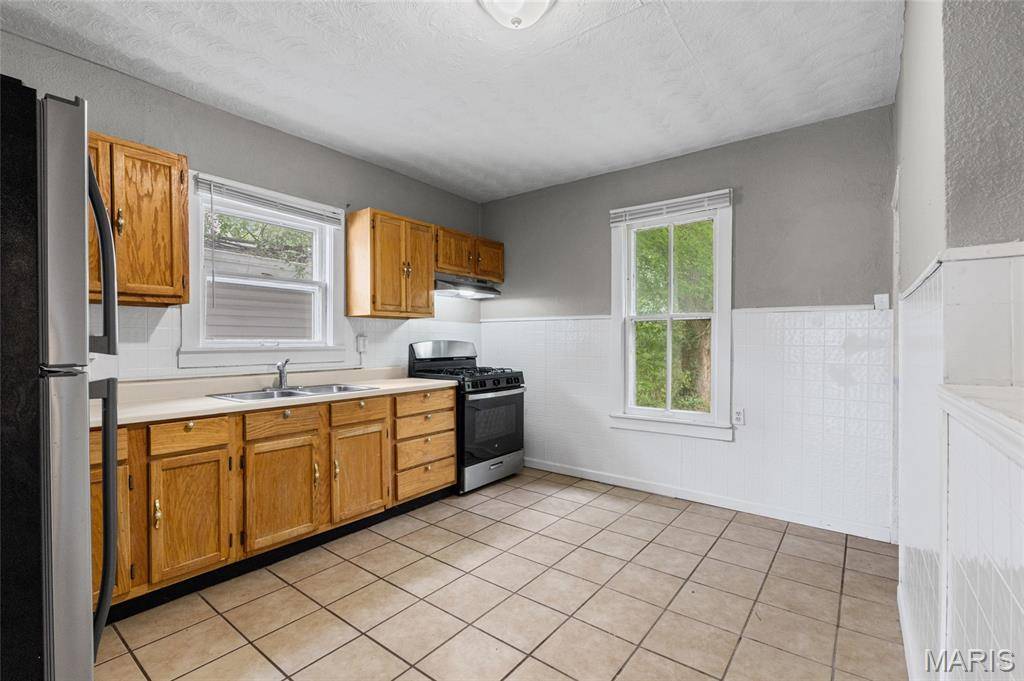 7033 Julian AVE, University City, MO 63130
