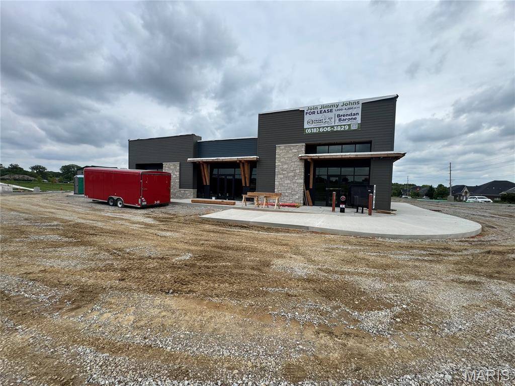 99 Magnolia DR #Suite 2, Glen Carbon, IL 62034