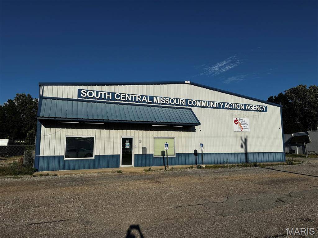 1716 S Broadway ST, Poplar Bluff, MO 63901