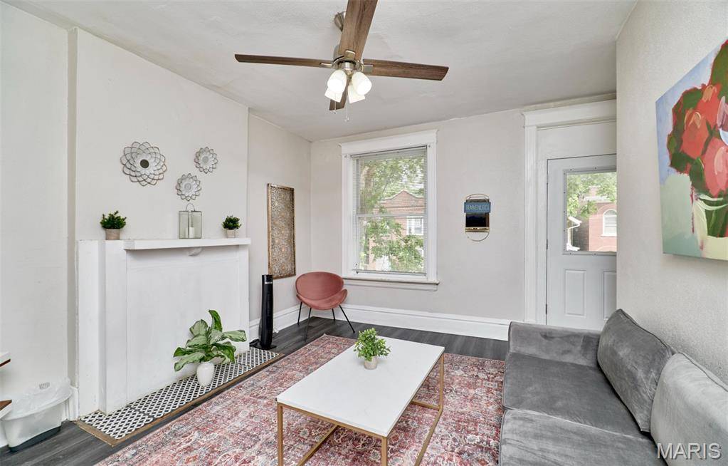 4930 Wise AVE, St Louis, MO 63110