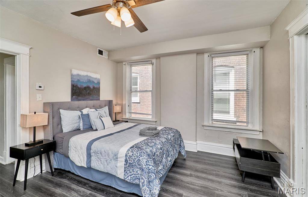 4930 Wise AVE, St Louis, MO 63110