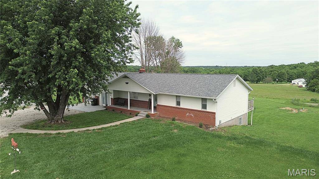 8430 County Road 349, New Bloomfield, MO 65063