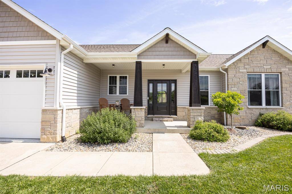 1522 Sagaponak LN, Troy, IL 62294