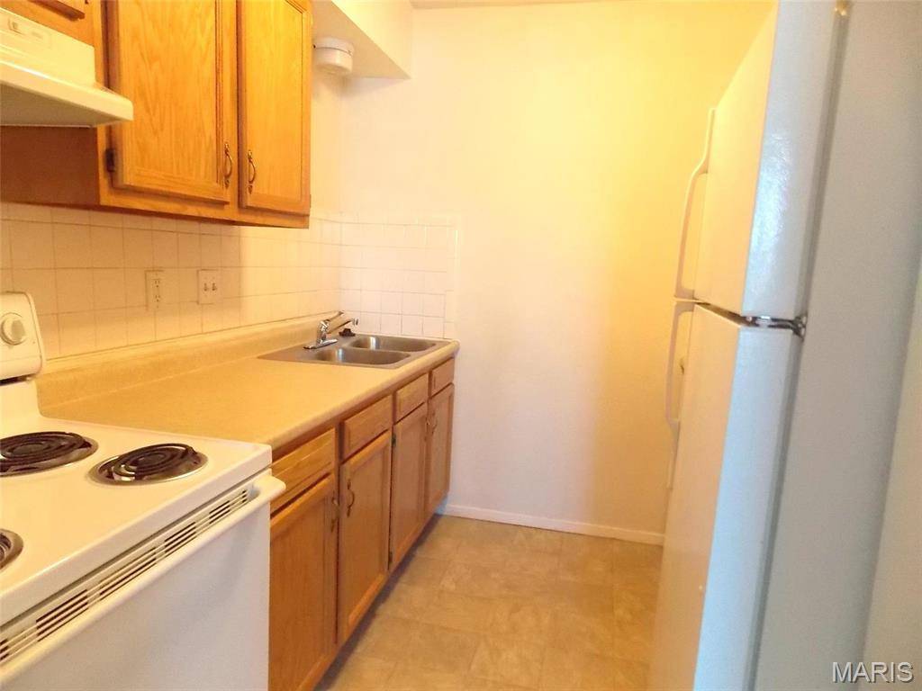 18 N 44TH ST #7, Belleville, IL 62226