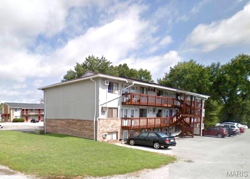 8 N 45TH ST #1, Belleville, IL 62226