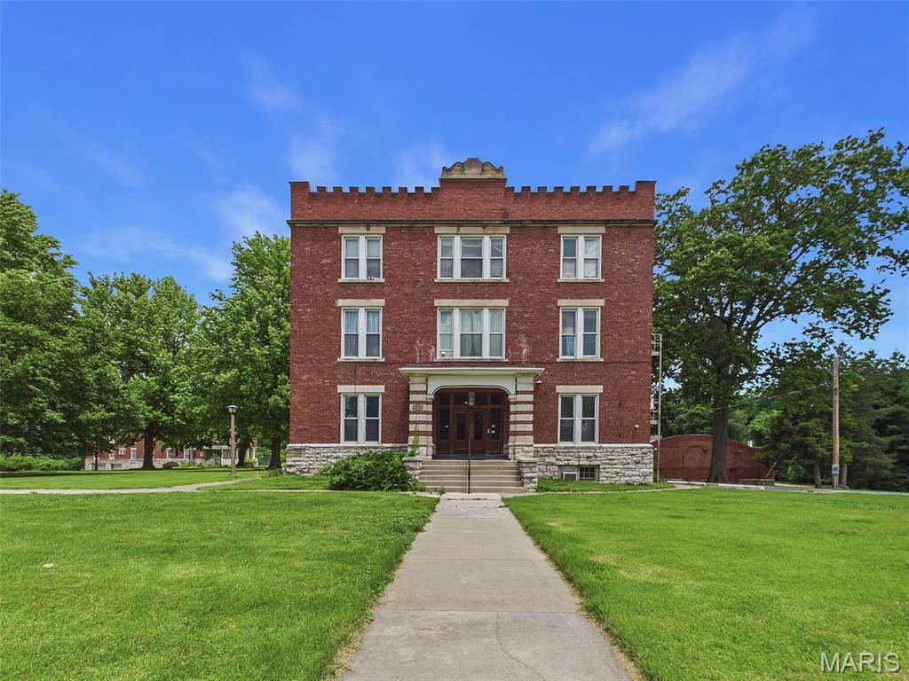 2009 Seminary ST, Alton, IL 62002