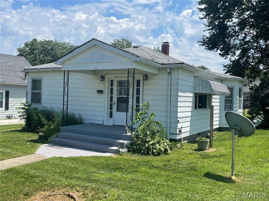 208 E Exchange ST, Jerseyville, IL 62052