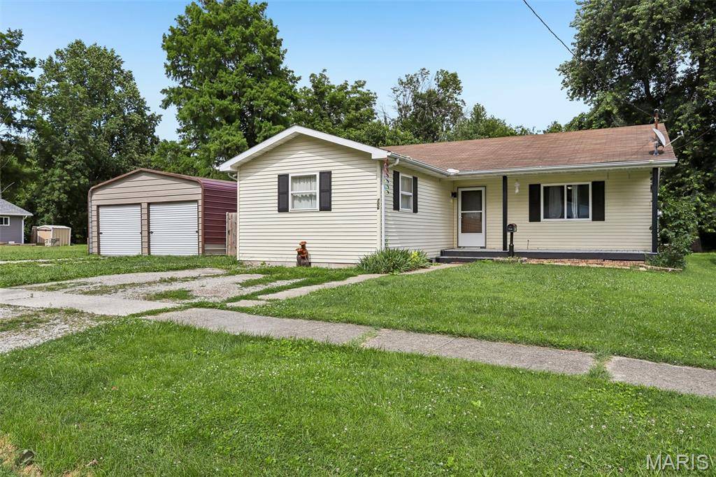 706 N Locust ST, Litchfield, IL 62056