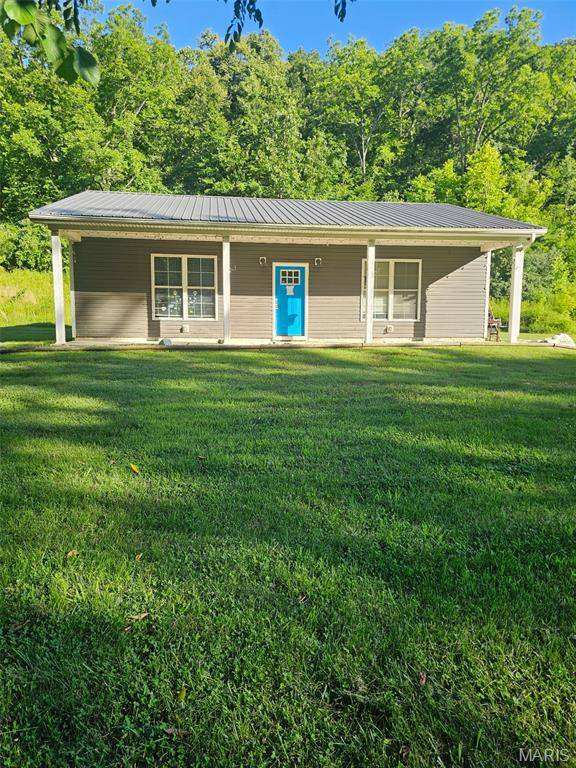 1329 Poor Farm Hollow RD, Hardin, IL 62047