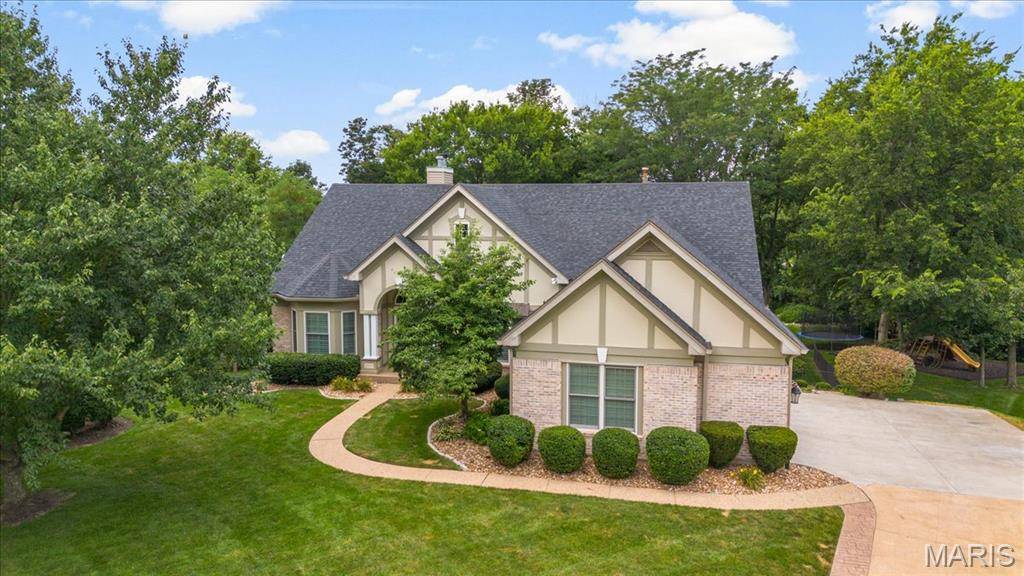 766 Southbrook Forest CT, St Charles, MO 63304