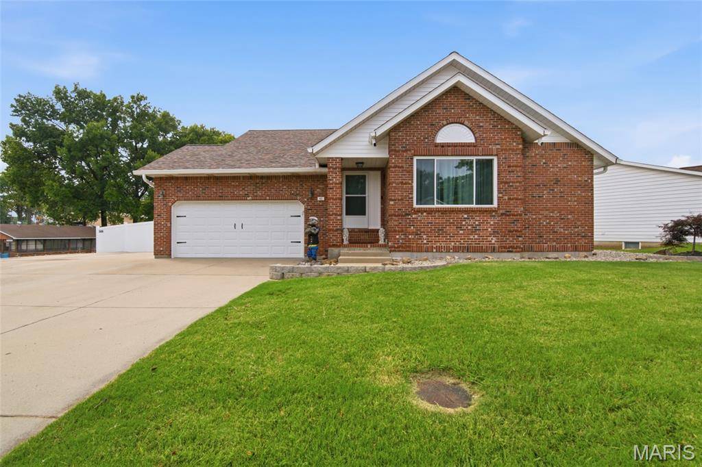 403 E Locust ST, Columbia, IL 62236