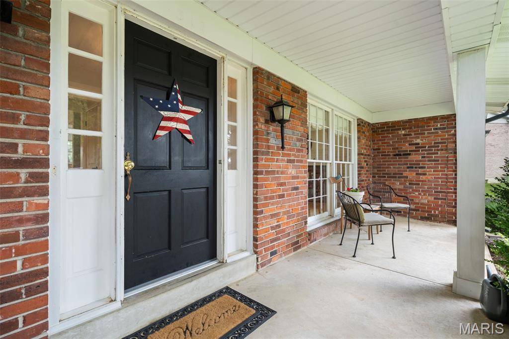 312 Diplomat LN, Chesterfield, MO 63017