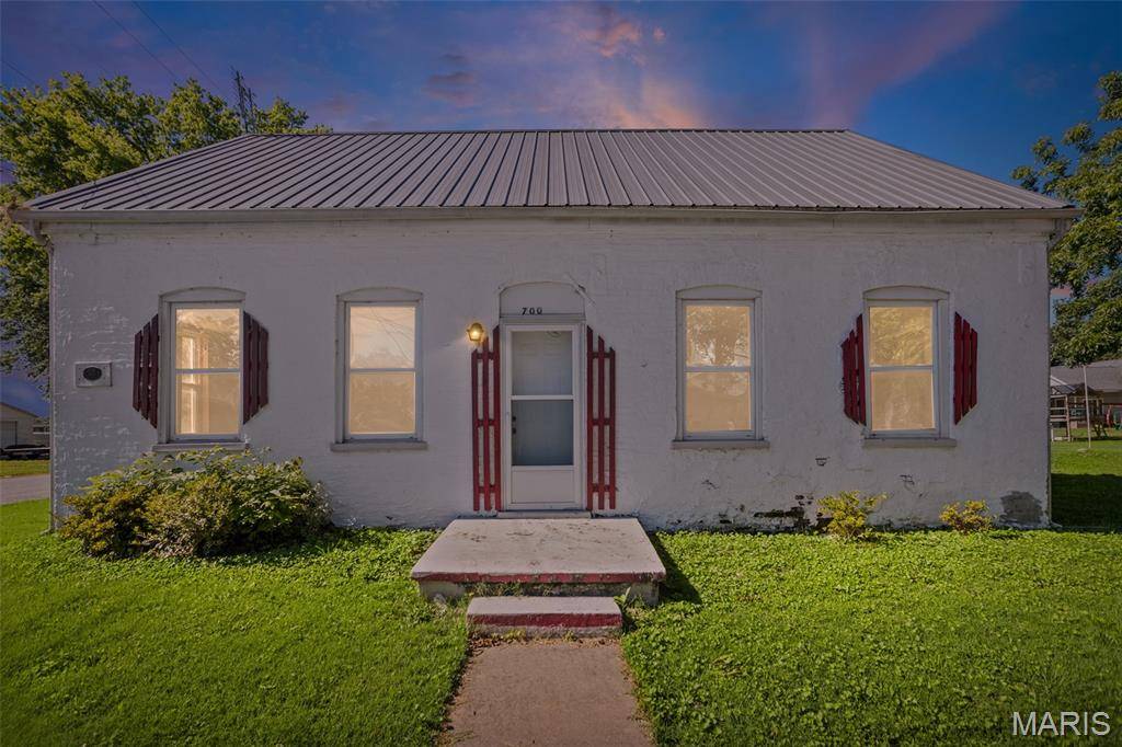 700 Walnut ST, Germantown, IL 62245