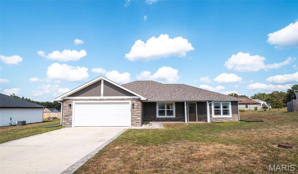 133 La Vista DR, Waynesville, MO 65583