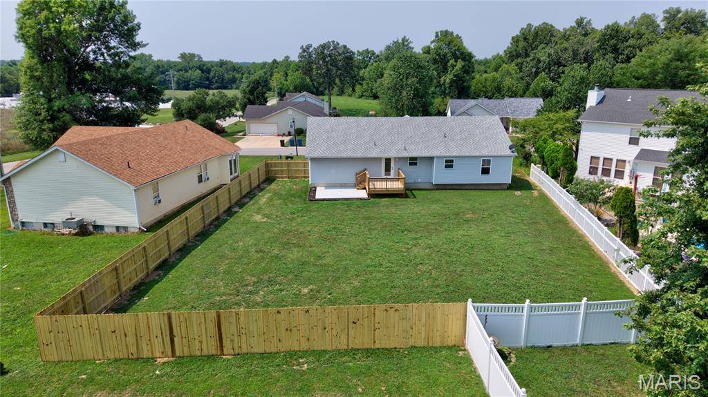 104 Briarwood DR, Moscow Mills, MO 63362