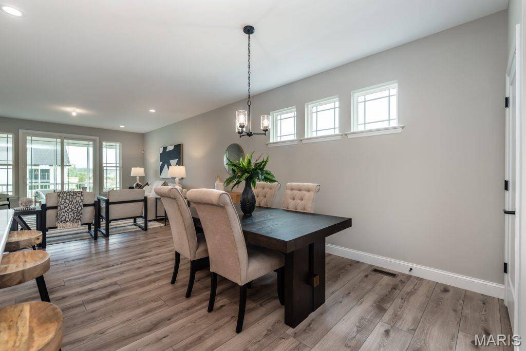 734 Barnwood Hill DR, O'fallon, MO 63385
